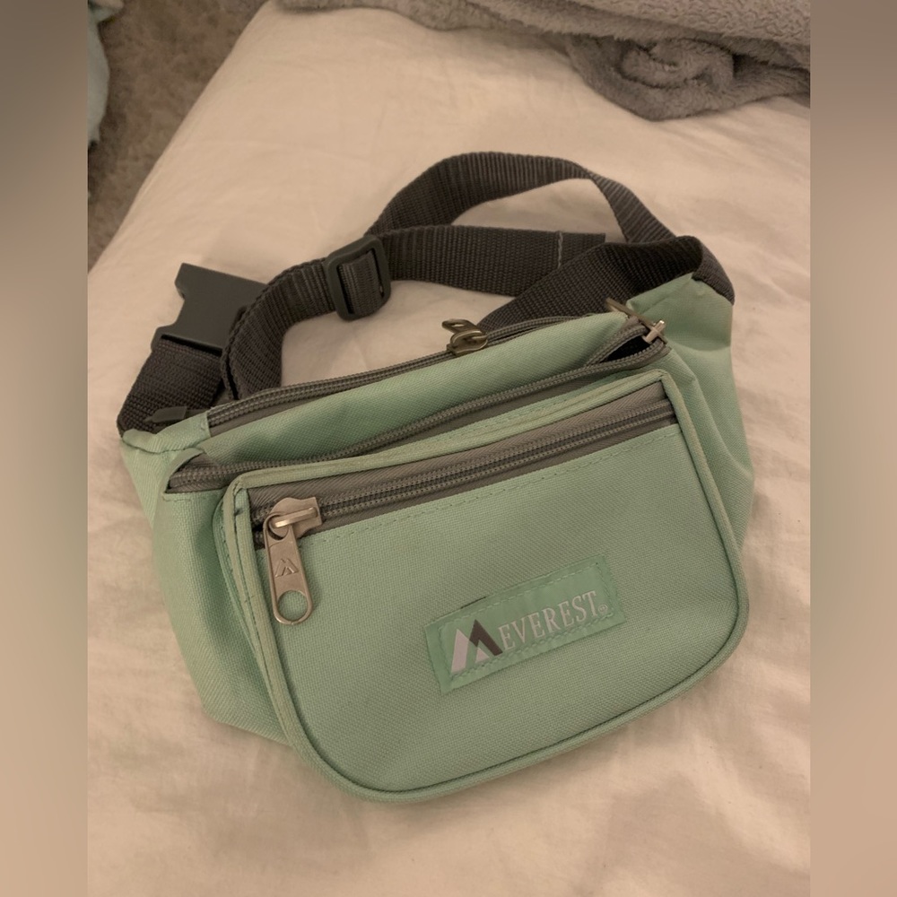 Everest Mint Green Fanny Pack